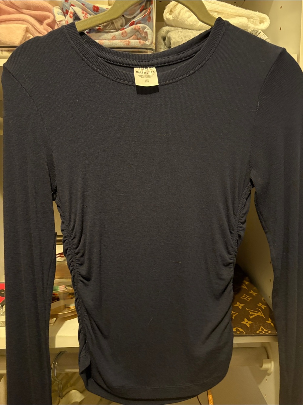 Athleta Navy Long Sleeve Ruched Side Crew Top